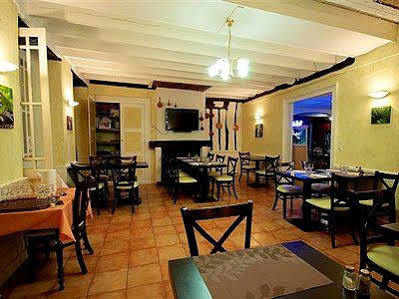 Logis Hotel Restaurant Metropole Mirande  Exterior photo